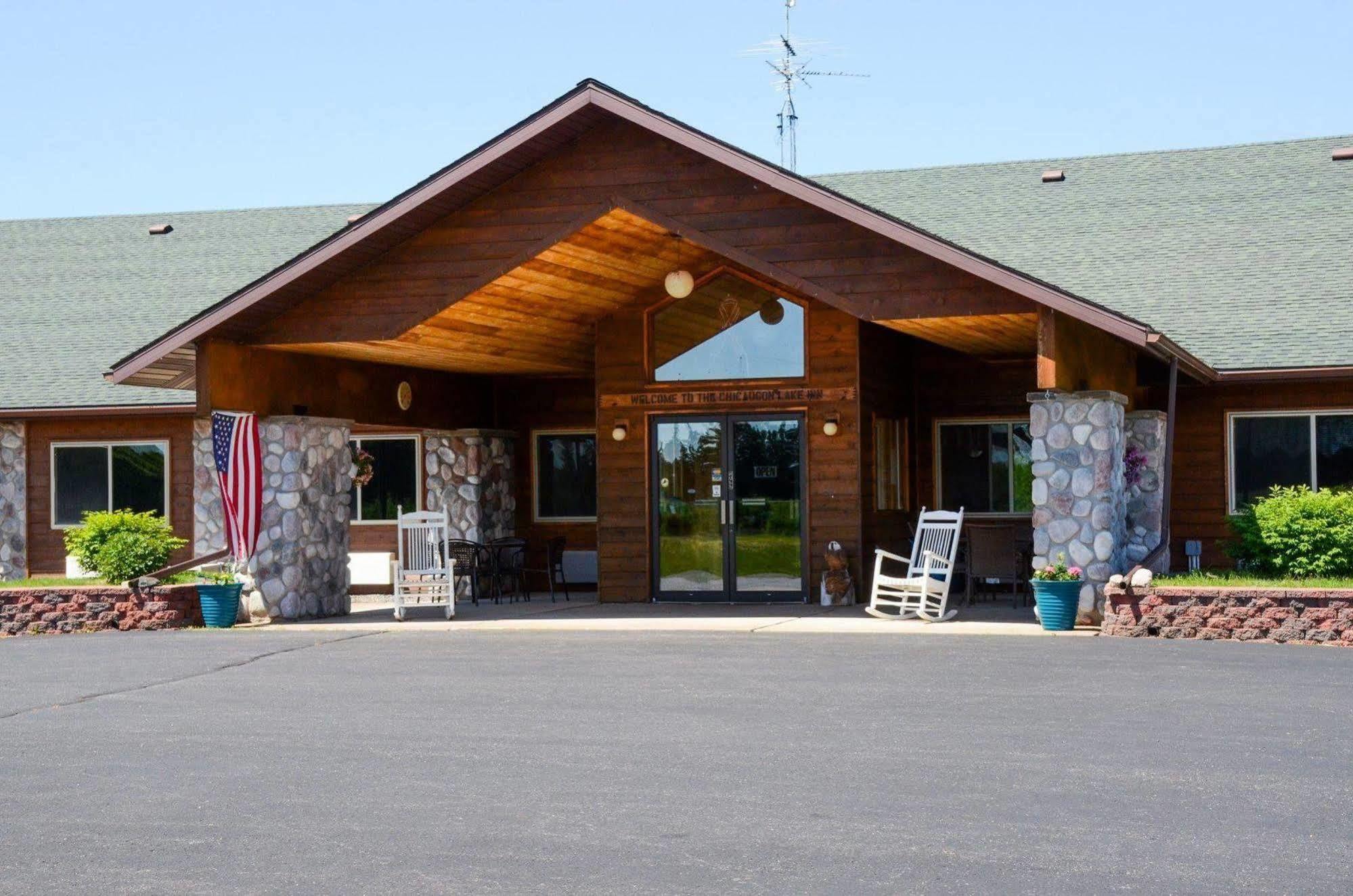 Chicaugon Lake Inn Gaastra ภายนอก รูปภาพ