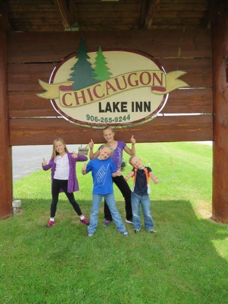 Chicaugon Lake Inn Gaastra ภายนอก รูปภาพ